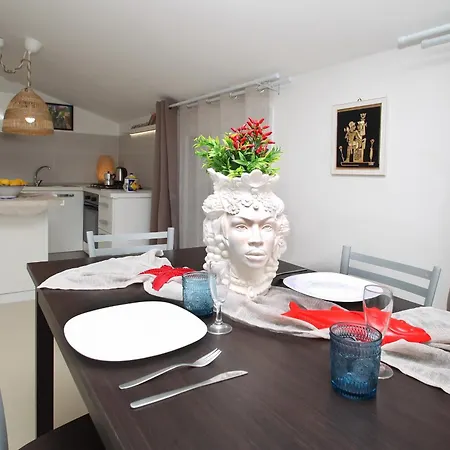 Apartment Salu Palace A 1 Minuto A Piedi Dalla Santo Stefano di Camastra