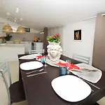 Salu Palace A 1 Minuto A Piedi Dalla Διαμέρισμα